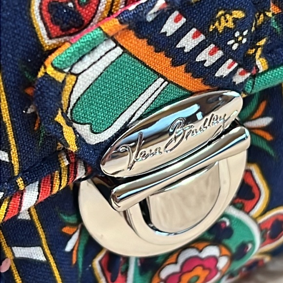 VERA BRADLEY Venetian Paisley Push Lock Wristlet - Picture 3 of 14